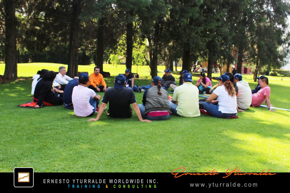 Team Building corporativo 2026 | Más allá de las metas con equipos orientados a resultados